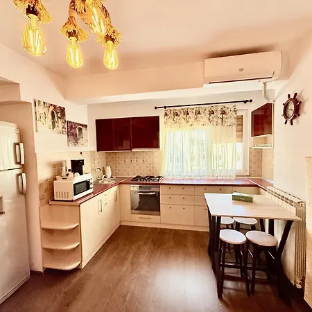 Apartament Centru Plaja Modern Appartement