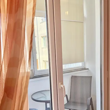 Apartament Centru Plaja Modern * Constanţa
